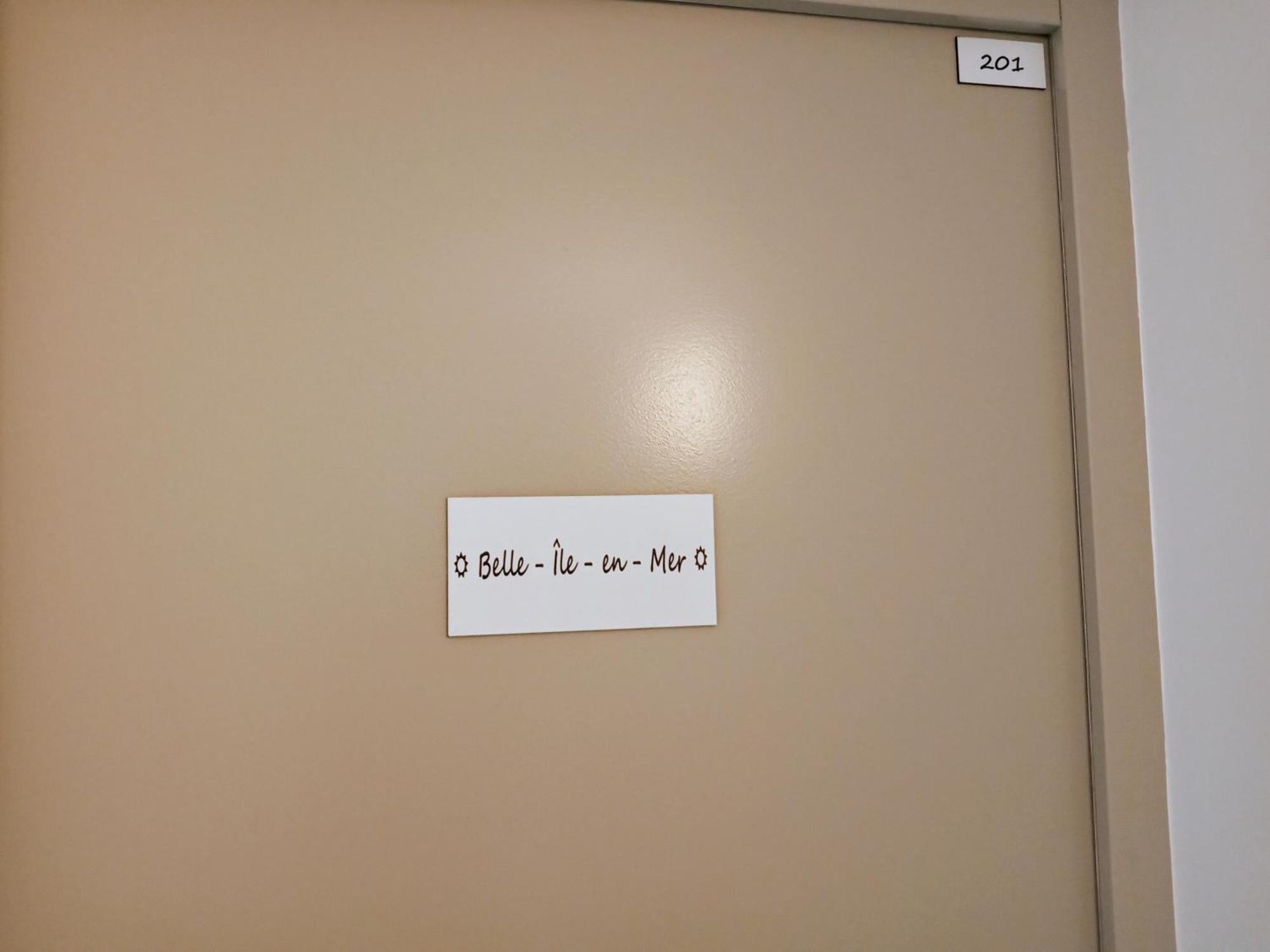 Les Studios De La Gare Linge Cafe The Inclus Wifi Vannes Kültér fotó